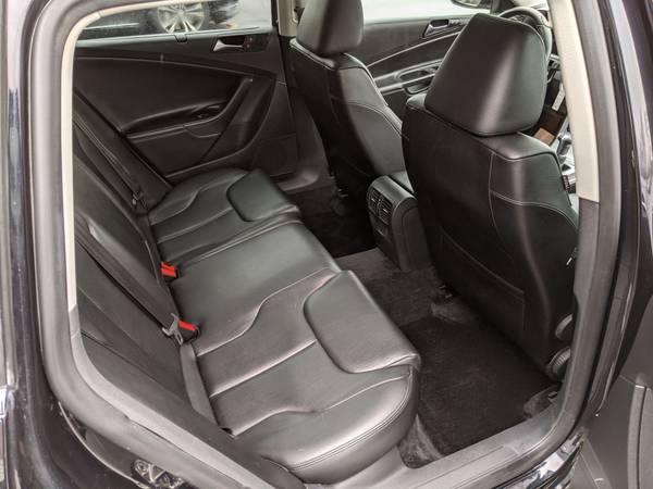 2010 VW Passat Wagon - cars & trucks - by dealer - vehicle... for sale in Evansdale, IA – photo 18