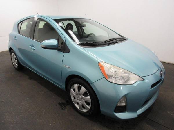 2013 Toyota Prius c Three 4dr Hatchback - - by dealer for sale in Fairfield, OH – photo 3