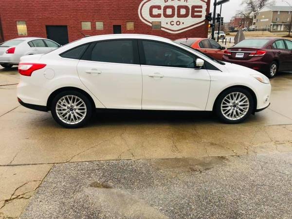 2012 FORD FOCUS SEL - cars & trucks - by dealer - vehicle automotive... for sale in Lincoln, NE – photo 4