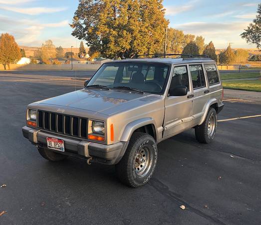 2001 Jeep Cherokee 4x4 w/Extra Set of Snow Tires for sale in Idaho Falls, ID – photo 2