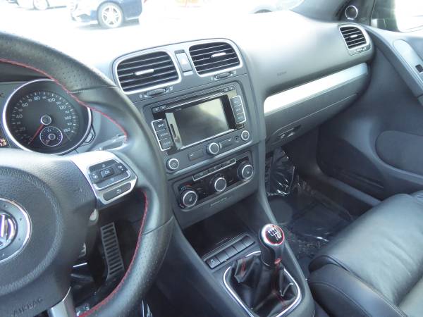 2012 Volkswagen GTI Base PZEV 2dr Hatchback 6M w/Sunroof and Nav for sale in CHANTILLY, District Of Columbia – photo 23