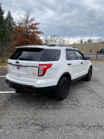 2011 Ford Explorer XLT AWD 4dr SUV EVERYONE IS APPROVED! - cars &... for sale in Salem, NH – photo 6