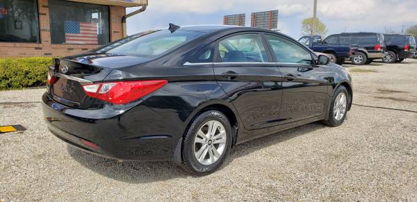 2013 Hyundai Sonta GLS - 1-Owner! - - by dealer for sale in Pana, IL – photo 8