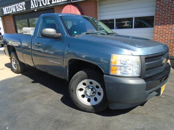 2010 Silverado Long Bed 109k V6 No Rust Ready for Work! - cars & for sale in Maplewood, MO – photo 2