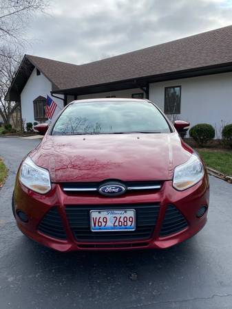 2013 Ford Focus SE Hatchback 54k miles - cars & trucks - by owner -... for sale in Naperville, IL – photo 4