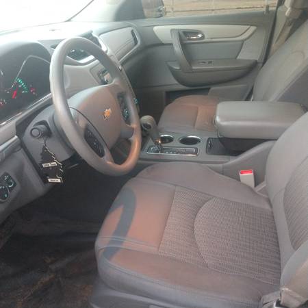 2015 Chevy Traverse 1LT 8 passenger 85K mi. - cars & trucks - by... for sale in Henryetta, OK – photo 16
