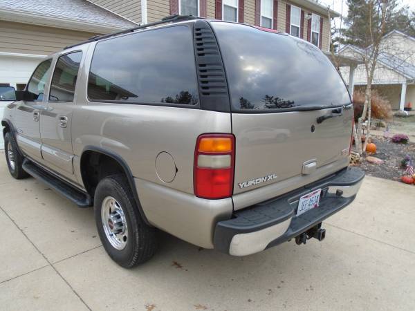 2003 gmc yukon xl----3/4 ton-4 wheel dr - cars & trucks - by owner -... for sale in South Lebanon, OH – photo 4