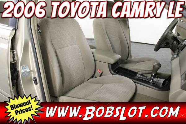 2006 Toyota Camry LE For Sale - Excellent - cars & trucks - by... for sale in Chicago, IL – photo 9