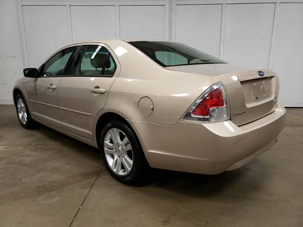 2006 Ford Fusion 2.3L 4C - cars & trucks - by dealer - vehicle... for sale in Lake In The Hills, IL – photo 3