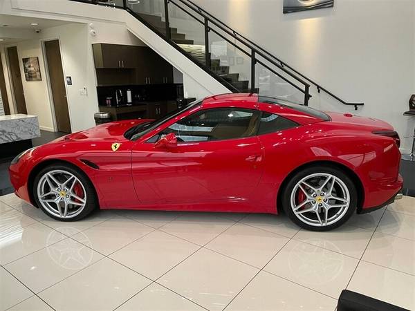 2017 Ferrari California T Convertible Convertible for sale in Bellingham, WA – photo 14