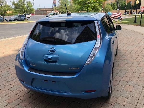 2011 NISSAN LEAF 54,000 miles - cars & trucks - by dealer - vehicle... for sale in Chicago, IL – photo 6