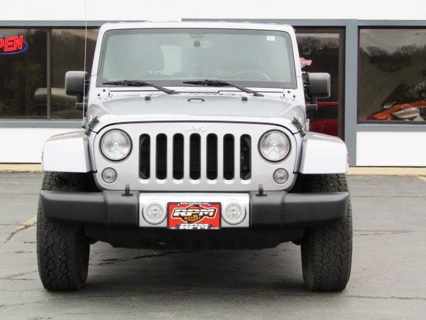 2015 Jeep Wrangler Unlimited/4WD 4dr Sahara - - by for sale in New Glarus, WI – photo 7