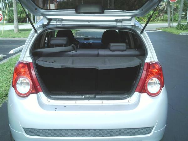 2009 CHEVROLET AVEO LT 5 SPEED - cars & trucks - by owner - vehicle... for sale in Pompano Beach, FL – photo 5
