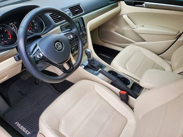 2017 Volkswagen Passat - - by dealer - vehicle for sale in Centralia, OR – photo 10