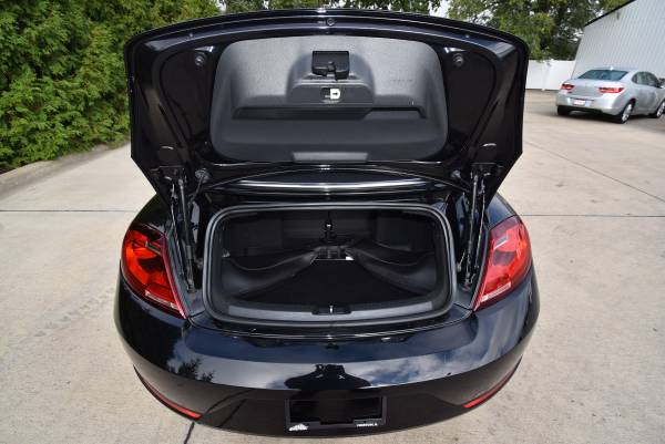 2018 VOLKSWAGEN BEETLE CONVERTIBLE 2.0T S S1099 - cars & trucks - by... for sale in Morton, IL – photo 19