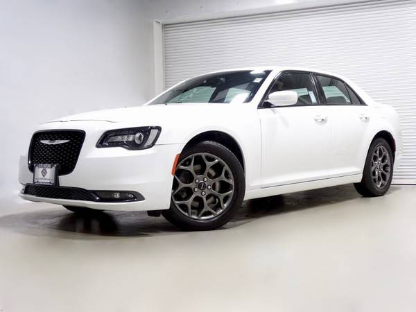2015 Chrysler 300 S !!Bad Credit, No Credit? NO PROBLEM!! - cars &... for sale in WAUKEGAN, IL – photo 3