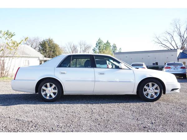 2010 Cadillac DTS Premium Collection - - by dealer for sale in Okmulgee, OK – photo 20