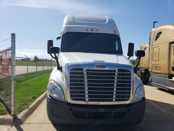 2015 Freightliner Cascadia SKU:2707G for sale in Chicago, IL – photo 10