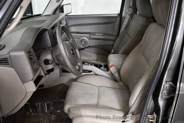 2006 *Jeep* *Commander* *4dr 4WD* GRAY - cars & trucks - by dealer -... for sale in Addison, IL – photo 8