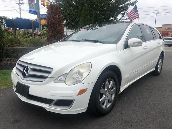 2007 Mercedes-Benz R-Class R 350 AWD 4MATIC 4dr Wagon * We Finance... for sale in Malden, MA