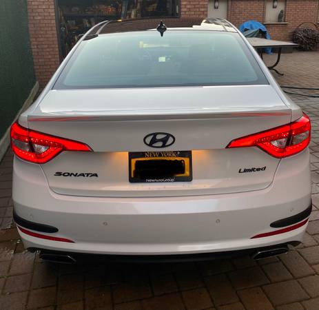 2015 Hyundai Sonata Limited 19,000 miles - cars & trucks - by owner... for sale in Brooklyn, NY – photo 11
