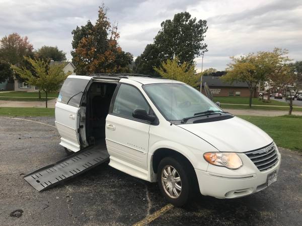 Disabled ramp Dodge Van w/ Power wheel chair for sale in South Milwaukee, WI