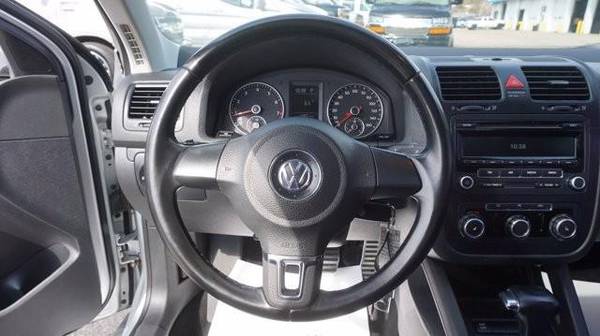2010 Volkswagen Jetta Sedan - - by dealer - vehicle for sale in Milford, OH – photo 12