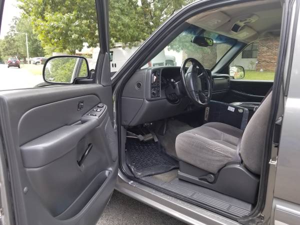 2007 CHEVY SILVERADO CLASSIC 4 DOORS EXTENDED CAB 4WD Z71 O.B.O -... for sale in Bentonville, AR – photo 10