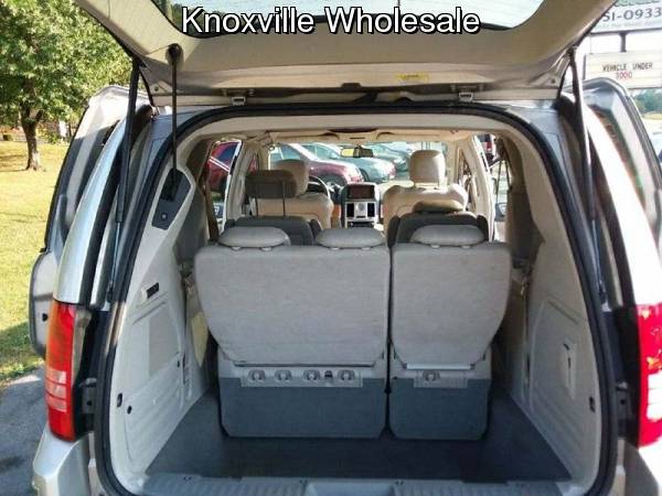 2008 Chrysler Town and Country Limited 4dr Mini Van for sale in Knoxville, TN – photo 13