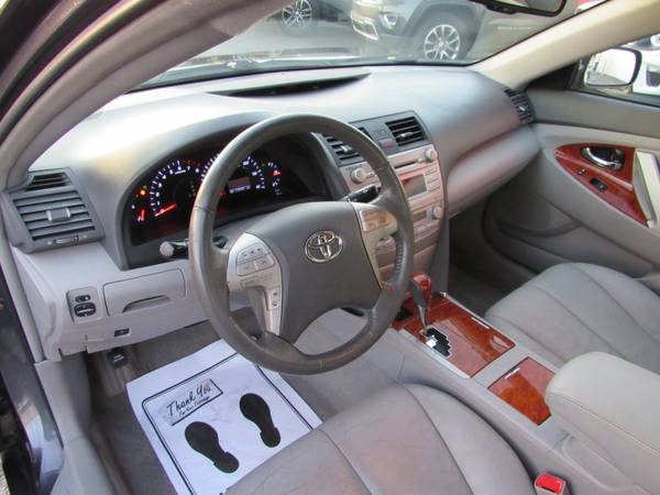 2011 Toyota Camry XLE - cars & trucks - by dealer - vehicle... for sale in Rockford, IL – photo 14