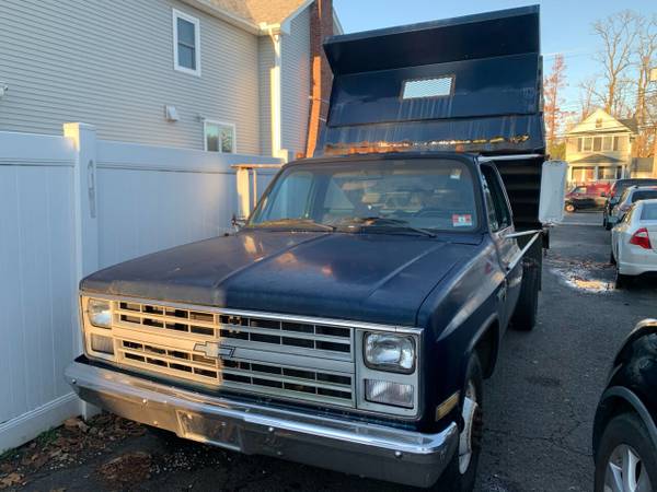DUMP TRUCK 1988 CHEVY R3500 DUMP TRUCK 5 SPEED - cars & trucks - by... for sale in West Long Branch, NJ – photo 4