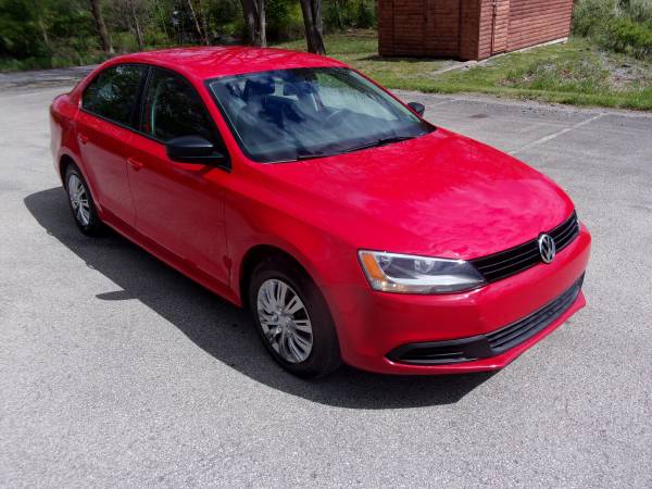 2014 Volkswagen Jetta 5 Speed Manual - - by dealer for sale in Kittanning, PA – photo 9