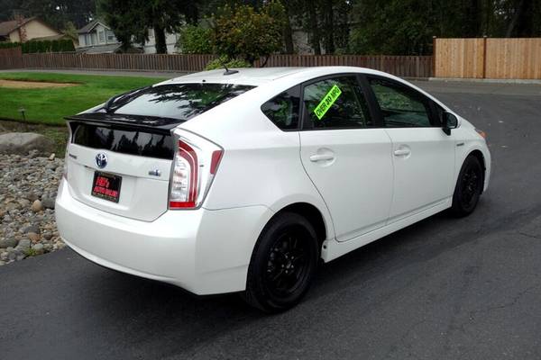 2012 Toyota Prius Prius III VERY CLEAN!!! 50MPG!!! - cars & trucks -... for sale in PUYALLUP, WA – photo 2