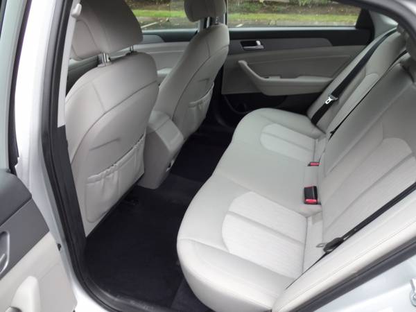 2016 Hyundai Sonata Hybrid SE 42K 1-Owner Economical Uber/Lift -... for sale in Auburn, WA – photo 12