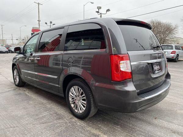 2016 Chrysler Town Country Touring-L Minivan 4D Family Owned!... for sale in Fremont, NE – photo 5