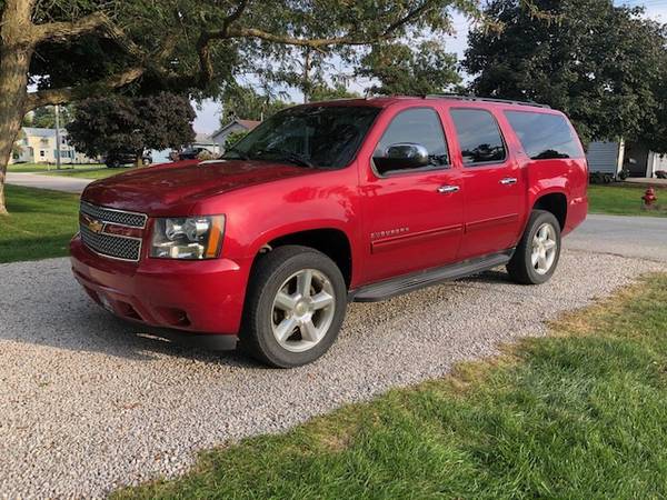 2012 Chevy Suburban LT - cars & trucks - by owner - vehicle... for sale in Aledo, IA – photo 4