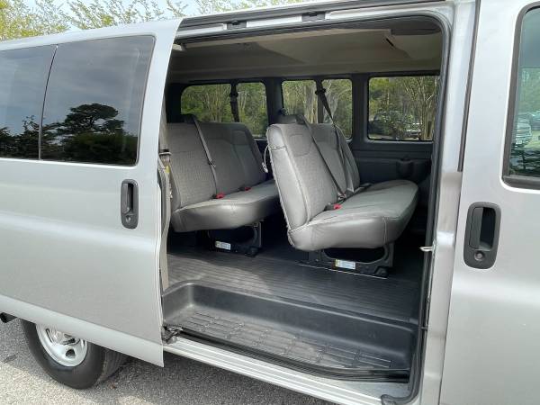 2017 CHEVROLET EXPRESS G2500 LS 2500 3dr Passenger Van - stock 11437 for sale in Conway, SC – photo 14