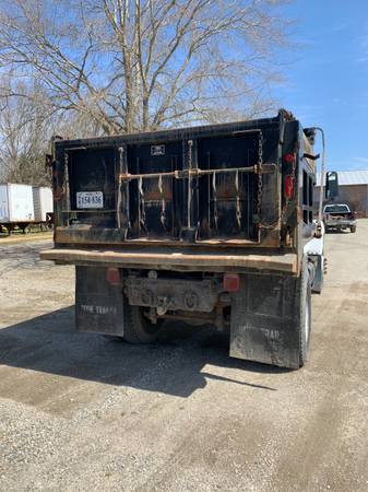 2003 NON CDL C7500 Dump Truck for sale in Lightfoot, VA – photo 2