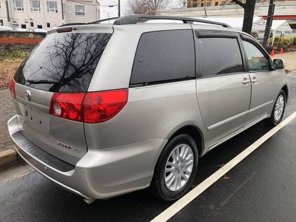 2009 Toyota Sienna - - by dealer - vehicle for sale in Arlington, District Of Columbia – photo 4