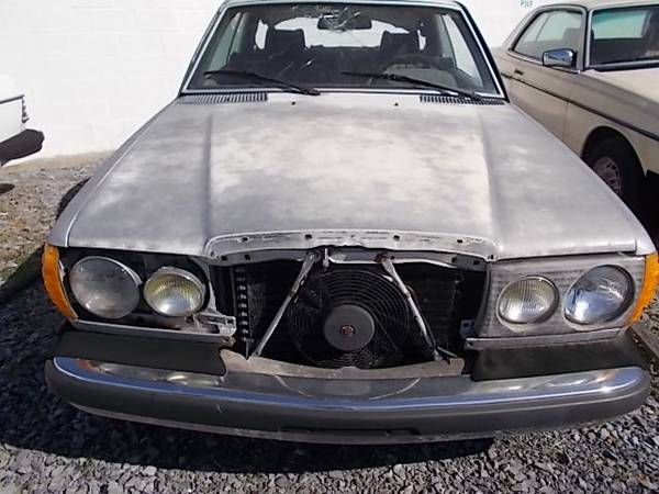 '82 MERCEDEZ BENZ 300CD+ 2 - cars & trucks - by owner - vehicle... for sale in Walkersville, PA – photo 3