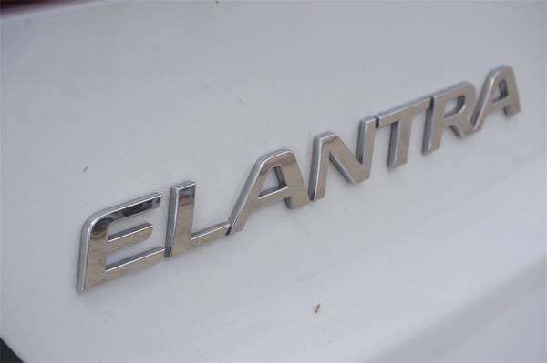 2018 Hyundai Elantra FWD 4D Sedan/Sedan SEL - - by for sale in Bastrop, TX – photo 12
