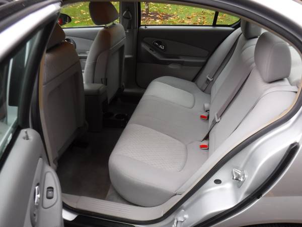 2005 Chevy Malibu clean - cars & trucks - by owner - vehicle... for sale in Vancouver, OR – photo 8