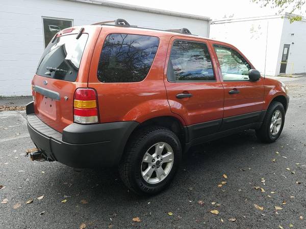 2006 FORD ESCAPE XLT AWD CLEAN SUV,CASH FIRM-CLEAN INSIDE/OUTSIDE -SMO for sale in Allentown, PA – photo 2