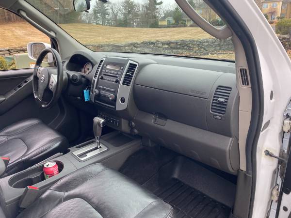 2010 NISSAN FRONTIER PRO-4X CREW LOW MILES! - - by for sale in Northborough, MA – photo 14