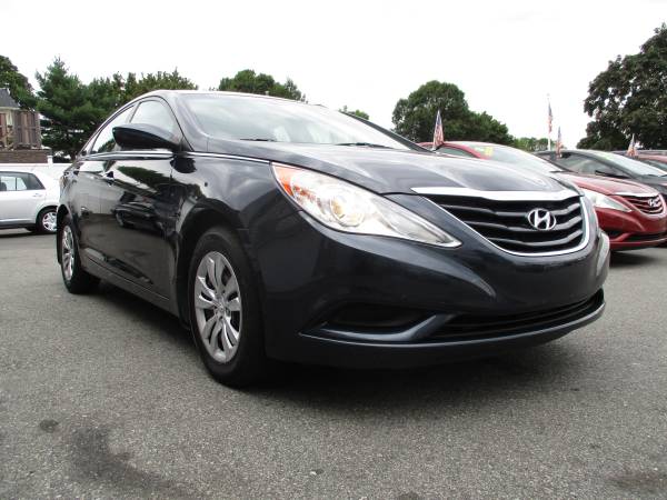 2011 HYUNDAI SONATA 4 CYLINDER TRADE-IN SPECIAL! - cars & trucks -... for sale in North Providence, RI – photo 3