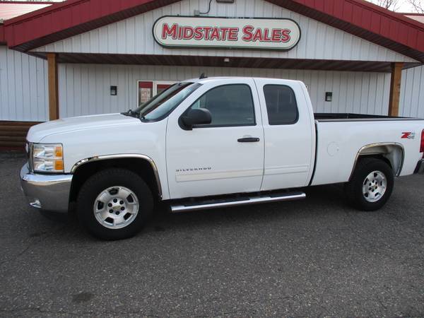 CLEAN 2012 CHEVROLET SILVERADO 1500 4X4 - - by dealer for sale in Foley, MN – photo 2