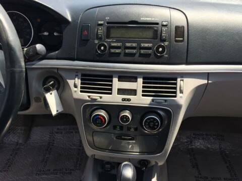 HYUNDAI SONOTA GLS LOW MILES WARRANTED WE FINANCE AND TRADE for sale in Albuquerque, NM – photo 3