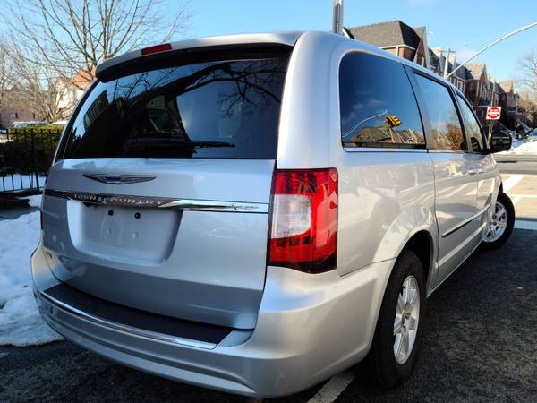 2012 Chrysler Town & Country Touring 139k for sale in Brooklyn, NY – photo 4
