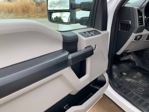 2019 Ford F350 4X4 Flat bed! LOW MILES! - cars & trucks - by dealer... for sale in Jerome, WY – photo 9