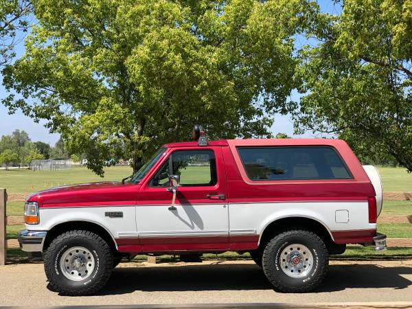 1994 Ford Bronco XLT excellent condition for sale in Burbank, CA – photo 3